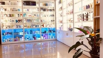 ĐANG TÌM BẠN TƯ VẤN BÁN SẢN PHẨM VỀ MỸ PHẨM, CHĂM SÓC SẮC ĐẸP 