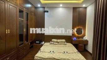Nhà phố Dì ruột bán!!! nhà đẹp và mặt tiền 2 xe oto tránh nhau