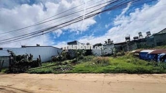 BÁN 3 LÔ LK HẺM 246 YMOAN. 184 ĐỒNG KHỞI-BMT. GIÁ: 2,8 TỶ