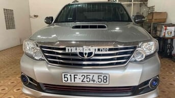 Toyota Fortuner 2015 2.5G 4x2 - 120000 km
