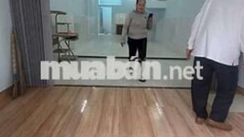 NHÀ THUÊ HẺM TẢI GIÁ 9 TRIỆU / THÁNG