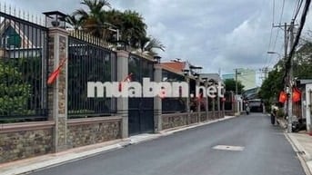 Bán nhà dt cực khủng 110m2 giá cực rẻ