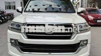 Toyota Land Cruiser 5.7 nhập Mỹ, sản xuất 2016.