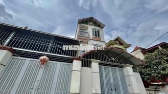 Cho thuê văn phòng kinh doanh nhà ở 7tr 92m2 3 tầng