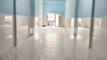 Nhà xưởng mới xây ,có vỉa hè, đương xe công, gác lửng ,có điện 3p