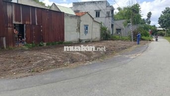 Chính Chủ cần tiền bán gấp lô đất 2MT shr , đã lên thổ cư ,giá 970tr