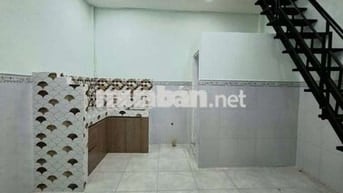 Nhà cho thue nguyên căn 4 triệu.bình hưng
Gần bến xe q8
Dt 4 ×5m i
