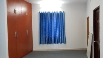Cho thuê phòng ở gia đình hẻm xe hơi