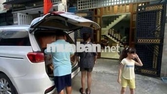 Nhà mới sạch sẽ.1 lầu 2 phòng.có thể đậu xe hơi