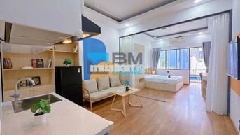 CHO THUÊ CĂN HỘ 1 PHÒNG NGỦ TÁCH BẾP BAN CÔNG GẦN CÔNG VIÊN 23/9 Q1