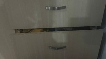TỦ QUẦN ÁO THANH LÝ TẶNG GIUỜNG SẮT 1M
