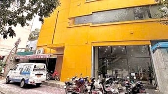 Bán nhà Trệt 3 lầu sân thượng, 8PN, DT 560m² gần Quận 1, giá 200 tỷ