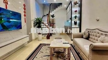 Chỉ 15m thẳng tắp ô tô, full nội thất xịn, phố Trương Định, 25m2, 5T