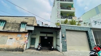 Bán Gấp Nhà Mặt Tiền 240 Hồng Lạc 5,5x17 Ngay Khu Bàu Cát Sầm chỉ 11tỷ