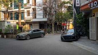 Trung kính to, Ô tô tránh dừng, vào nhà rộng, phân lô tiện nghi, ở  