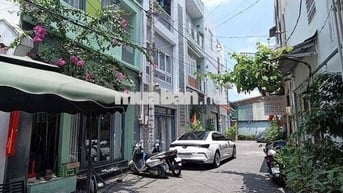 Bán Nhà Ngã Tư ga,vị trí đẹp,tại thạnh lộc 16, Quận 12