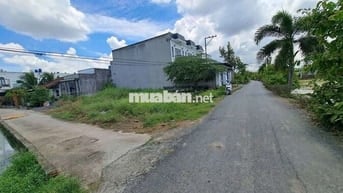 Đất thổ 2mặt tiền dt 327,6m giảm còn 2tỷ2. 2mặt tiền phước lý cầngiuộc
