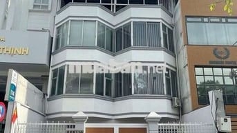 Chính chủ cho thuê.nguyên căn 4 lầu quận 1 nhà đẹp giá chỉ 60 triệu