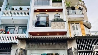 Gần sân bay nhà đẹp hẻm xe hơi 5m, Tân Trụ, Tân Bình, giá 4,75 tỷ