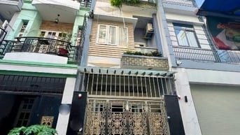 Bán nhà đường Đề Thám, Quận 1 giá 3Tỷ350 diện tích: 64,2m2 - nhà mới 