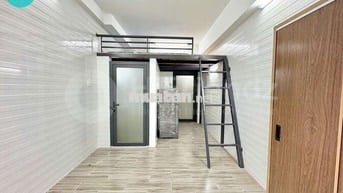 Căn hộ gác cửa sổ trời sáng, Cách Mạng tháng 8 quận 10