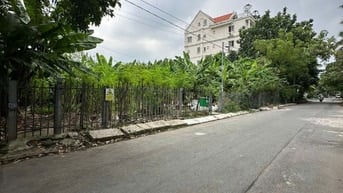 Bán nhà khu 204 Nguyễn Văn Hưởng phường Thảo Điền quận 2 (10x24m)