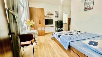 🍭 Căn Hộ Mới Nằm Ngay Vị Trí Trung Tâm - Full Nội Thất 🔥 Cửa sổ lớn