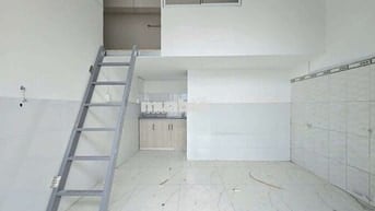 KIOT MẶT TIỀN ĐƯỜNG LỚN VỪA ở VỪA KD gần Trường Bình Trị 1_ GÁC 1M8 📍