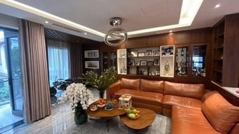 Nhà Đẹp Ô TÔ Vào Nhà, Đường Láng 121m, 5 tầng, mt 7.5m, giá 44 tỷ.
