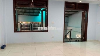 CHO THUÊ NHÀ MT LÊ THỊ HỒNG CĂN CỨ 26