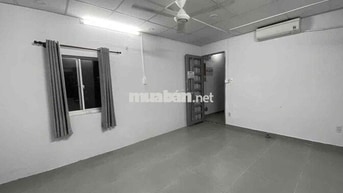 Tách Bếp. Ngã tư Hàng Xanh (Bình Thạnh)