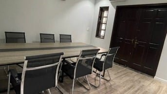 Cho thuê VP 120m2 gồm 4 phòng LV -Kế Global City