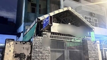 Hẻm xe hơi Bạch Đằng-Đinh Bộ Lĩnh,Ngang 4m,3Tầng,3PN, Tr Học,Cửa Hàng 