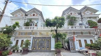 BIỆT THỰ 240M2 THẠNH XUÂN Q12 - GẦN CẦU PHÚ LONG - SHR - PHÁP LÝ CHUẨN