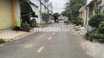 Mặt tiền đường nhựa 10m cách Đặng Thúc Vịnh gần 100m
