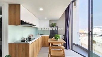 siêu phẩm phòng gác cửa lớn ánh sáng trời thoáng mát rộng rãi