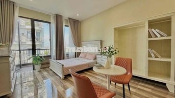 Căn hộ ban công cao cấp cạnh Lotte Mart Quận 7 full nội thất tiện nghi