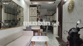 Cho thuê nhà mới 5 tầng phố Nguyễn Chính