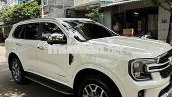 Ford Everest 2024 Titanium+ 2.0 AT 4x4 - 20000 km