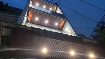 Cách MT Phạm Thế Hiển. 10 căn nhà. P5Q8. Nhà mới ở liền 4PN