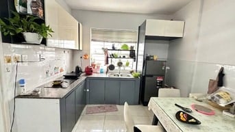 Chung cư 10A Trần Nhật Duật, Quận 1: 70m2, 2p ngủ, NTCB, 12tr/th