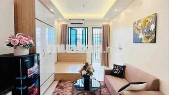 CHO THUÊ CCMN PHỐ MỄ TRÌ THƯỢNG. BAN CÔNG. THANG MÁY. GIÁ 5TR5