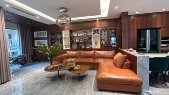 Giảm 1.5 tỷ Giá bán đất có Biệt thự sân vườn 4 tầng Thạch Bàn, Dt 110m