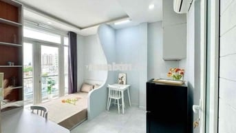 CHO THUÊ PHÒNG TÁCH BẾP - NHÀ MẶT TIỀN NGAY CẦU NGUYỄN VĂN CỪ Q1