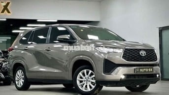 Toyota Innova 2024 Cross 2.0 CVT - 8100 km