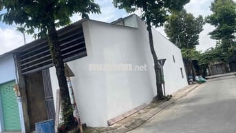 Chi thuê nhà 6 dài 23 có 1  ph 1 gác rộng hợp ở làm may , kho chứa han