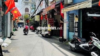Nhà mặt tiền hẻm kinh doanh tốt