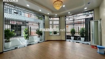 Mặt Bằng Kinh Doanh Góc 2 Mặt Tiền Ngay Ngã Năm Chuồng Chó