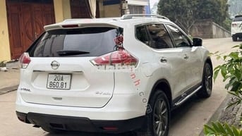 Nissan X trail 2.5 SV 4WD 2016 màu trắng