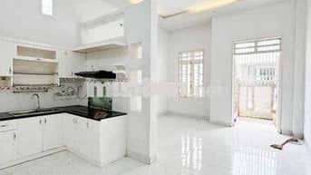 nhà cho thuê: hẻm 372 Hùng Vương